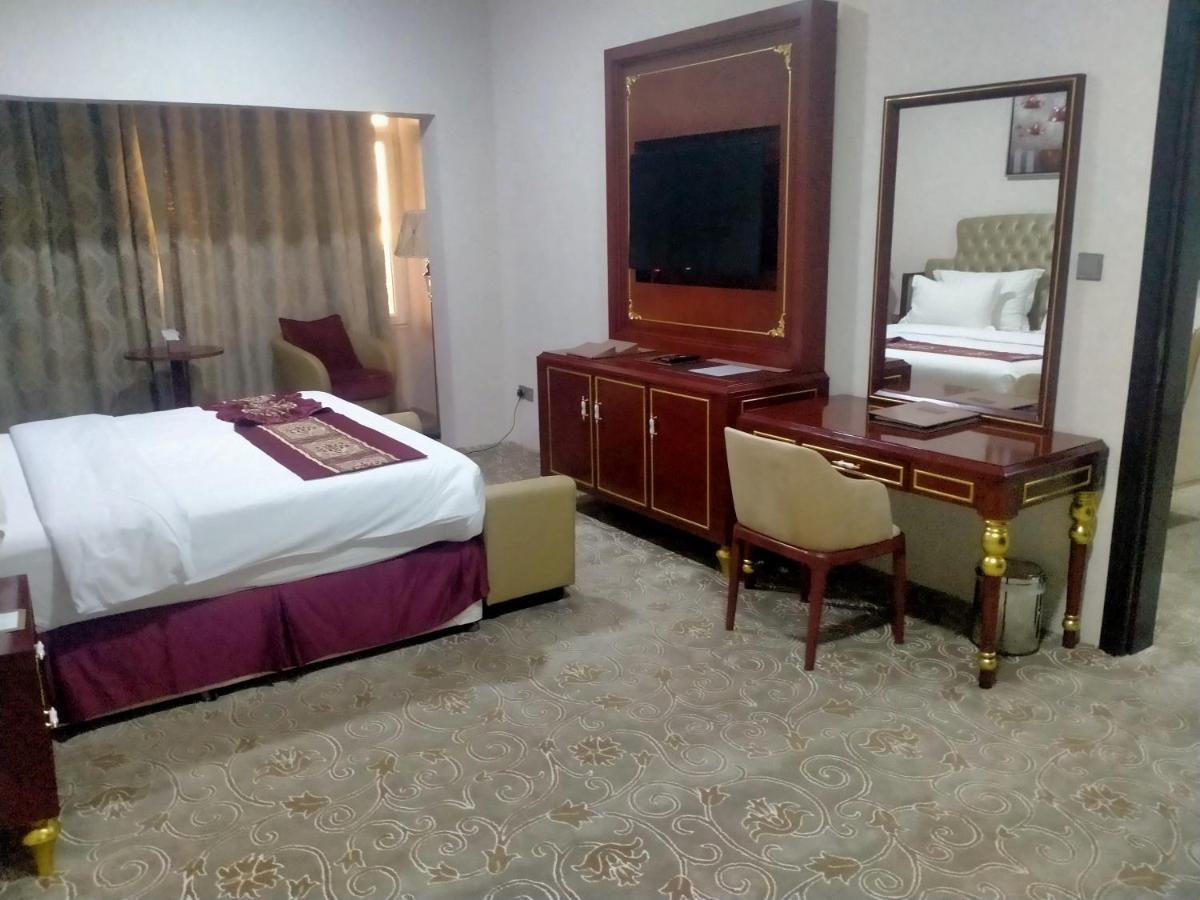 Al Salam Grand Hotel & Resort Al Buraimi Bagian luar foto