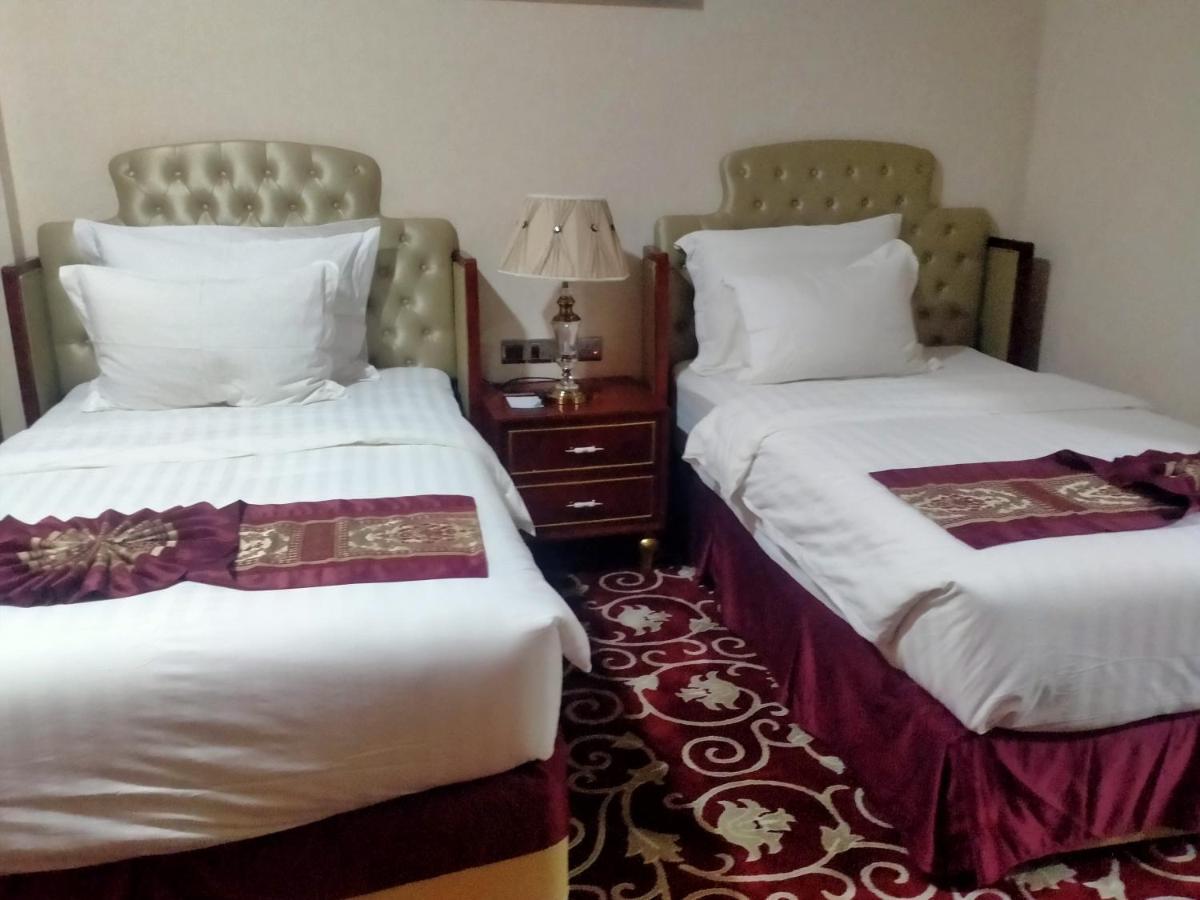 Al Salam Grand Hotel & Resort Al Buraimi Bagian luar foto