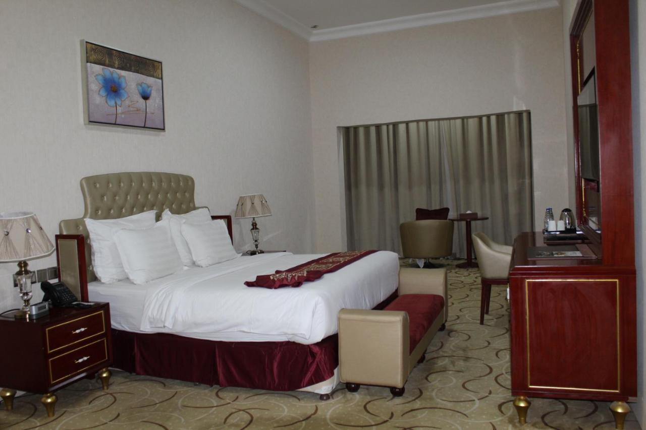 Al Salam Grand Hotel & Resort Al Buraimi Bagian luar foto