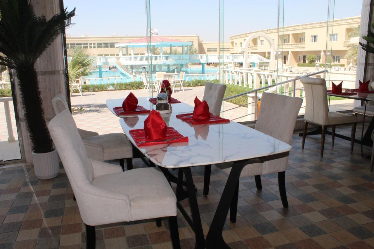 Al Salam Grand Hotel & Resort Al Buraimi Bagian luar foto